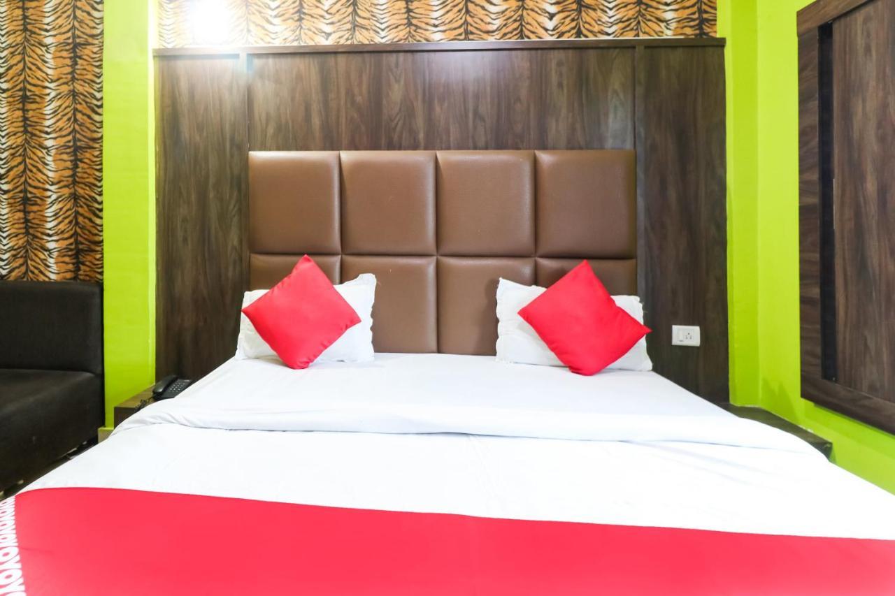 Oyo 6908 Hotel Royal City Āzamgarh Kültér fotó