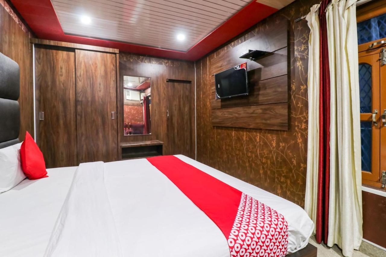 Oyo 6908 Hotel Royal City Āzamgarh Kültér fotó
