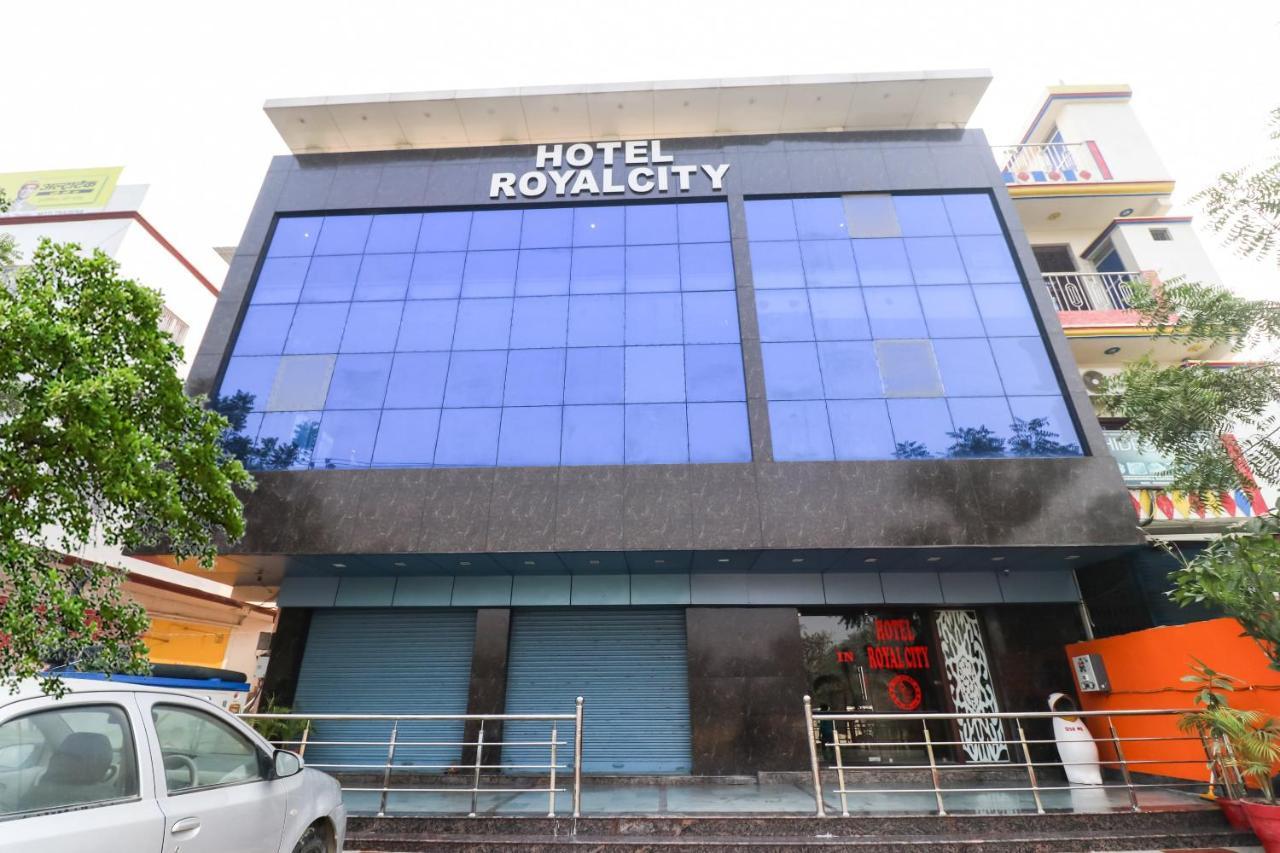 Oyo 6908 Hotel Royal City Āzamgarh Kültér fotó