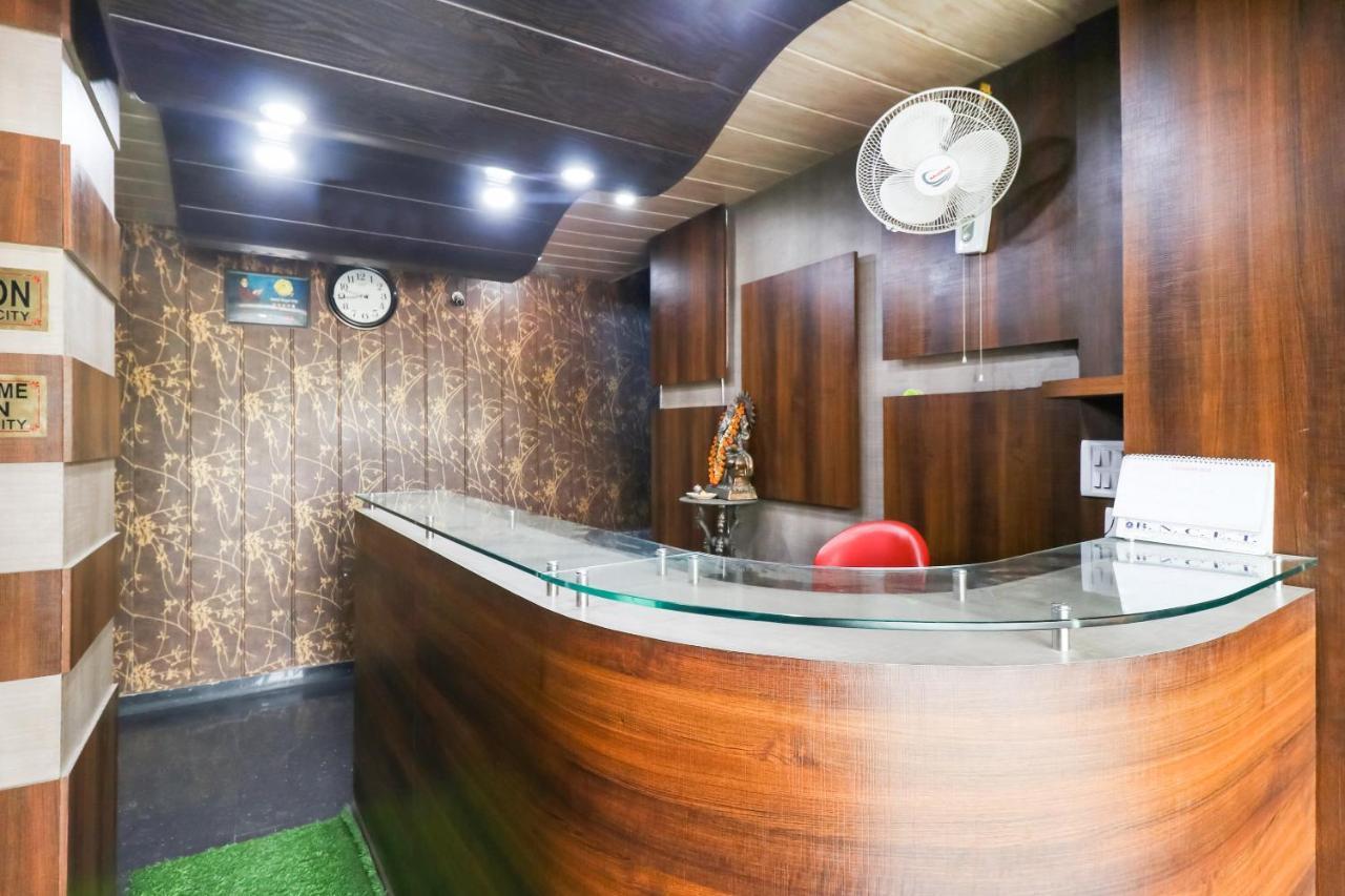 Oyo 6908 Hotel Royal City Āzamgarh Kültér fotó