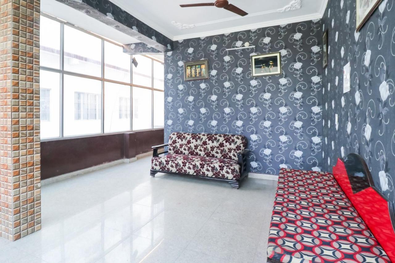 Oyo 6908 Hotel Royal City Āzamgarh Kültér fotó